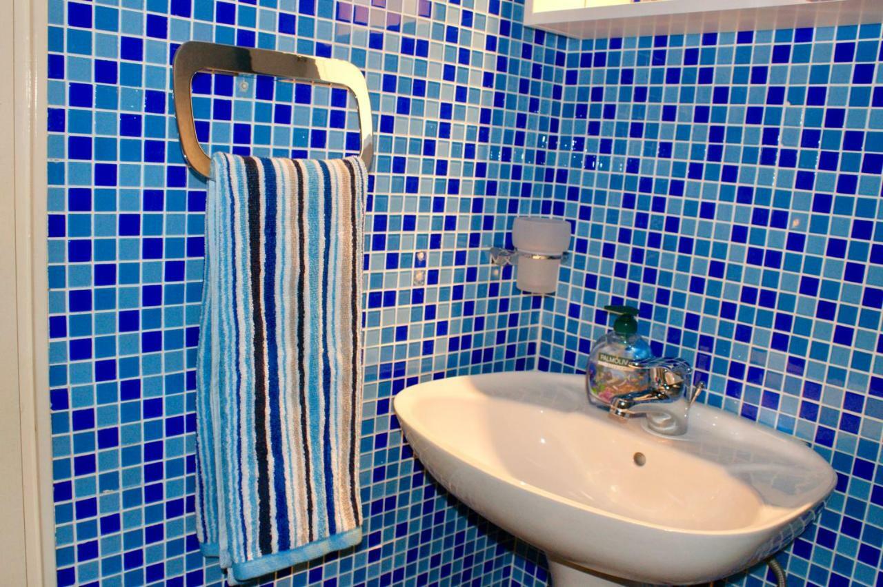 Studio Apartments Morinj Екстериор снимка