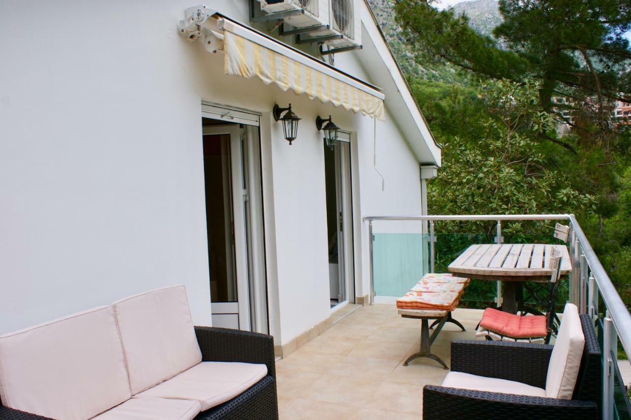 Studio Apartments Morinj Екстериор снимка