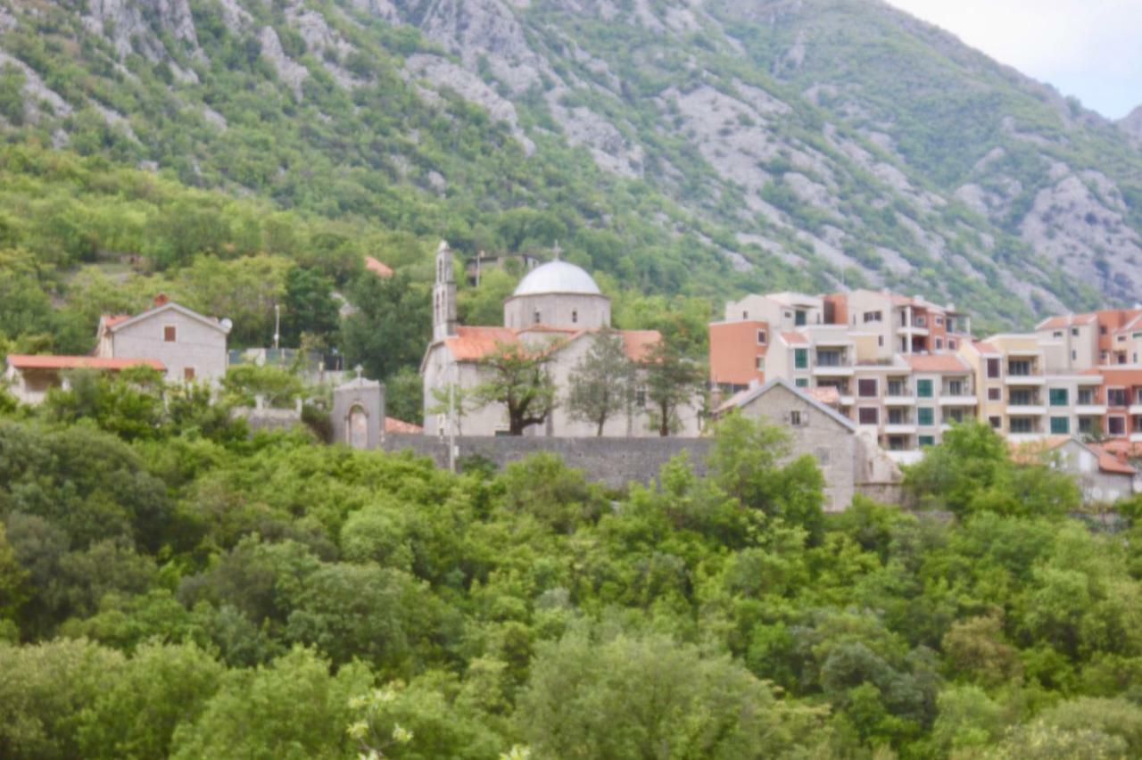 Studio Apartments Morinj Екстериор снимка